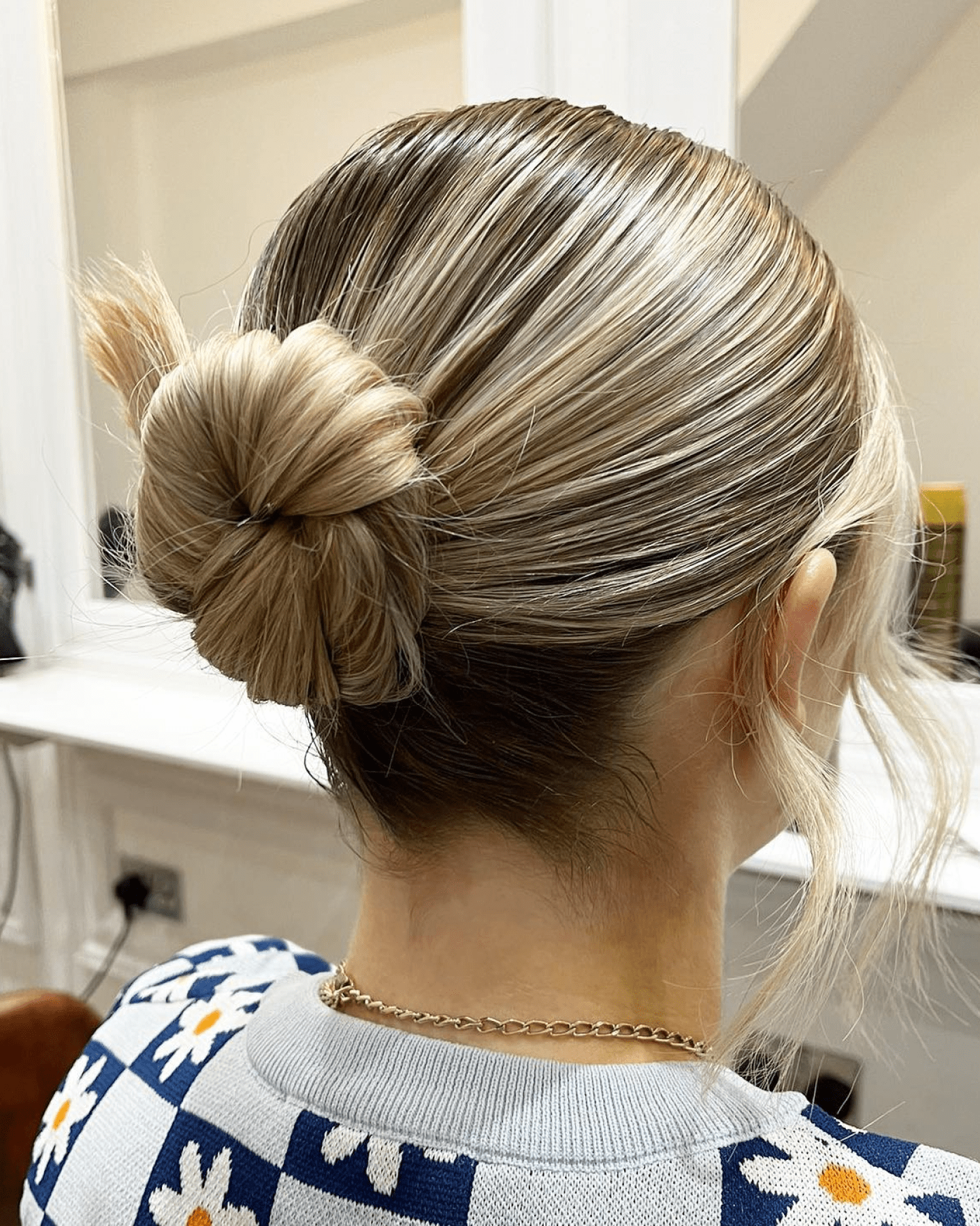 High Twisted Bun with Wet Look High Twisted Bun with Wet Look — Easy Updos