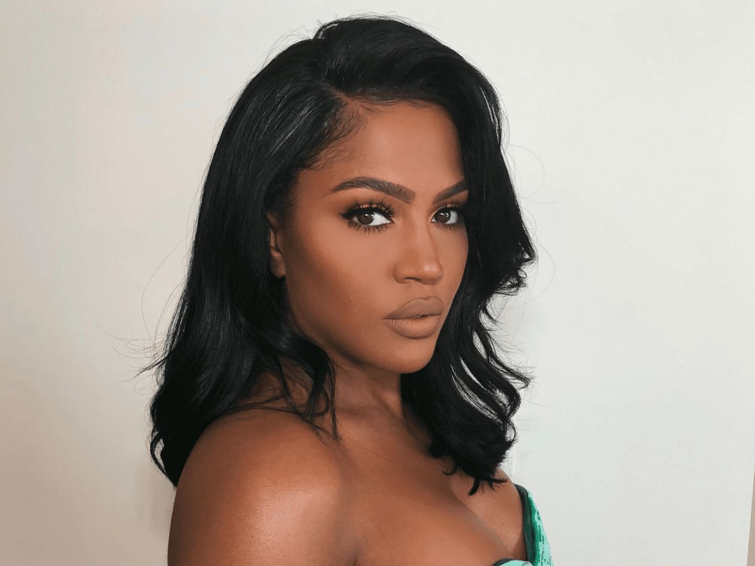 Shoulder Length Blowout With Soft Waves Shoulder Length Blowout With Soft Waves — Blowout Natural Hair