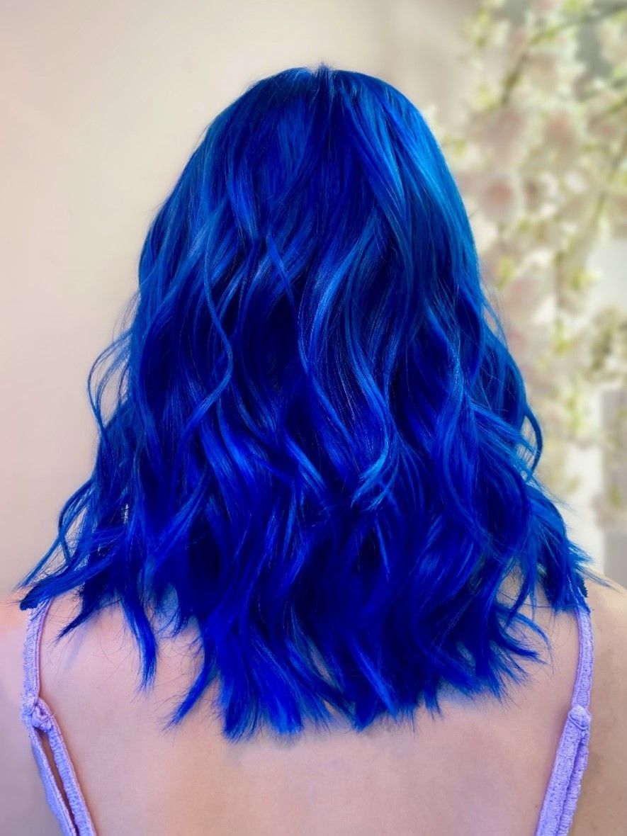 Uniform Electric Blue Lob Uniform Electric Blue Lob — Electric Blue Hair