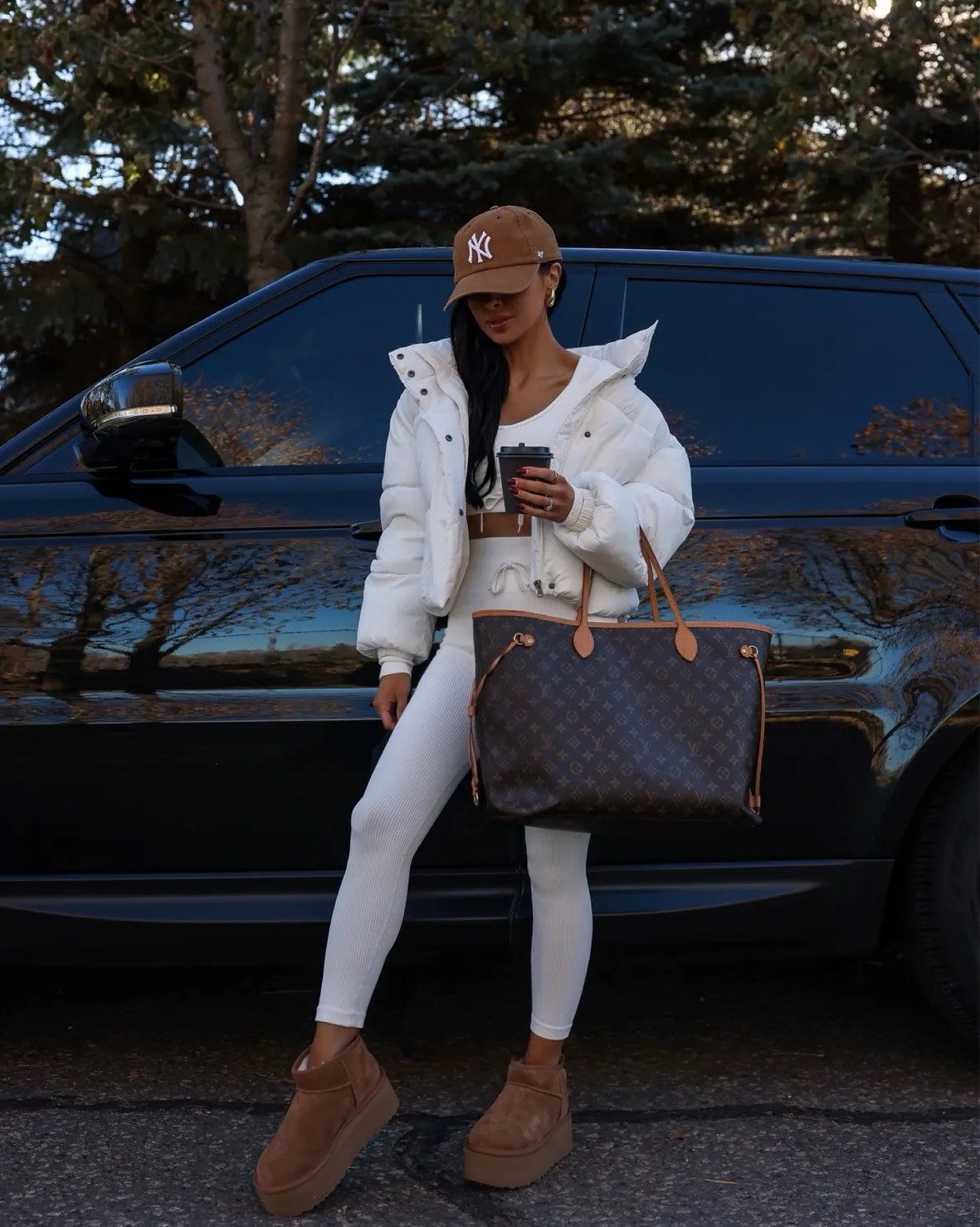 Streetwear Ready: Puffer Jacket and Knit Set with LV Tote Streetwear Ready: Puffer Jacket and Knit Set with LV Tote — Louis Vuitton Bag Outfits