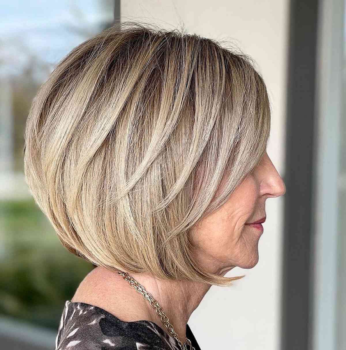 Thick Blonde Layered Bob Blowout