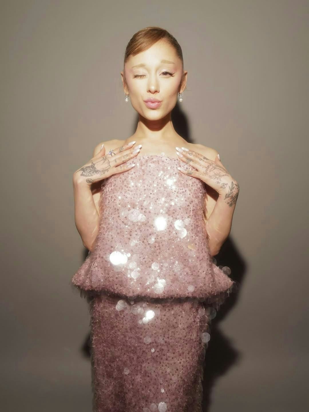 Pink Sequin Peplum Dress for Evening Pink Sequin Peplum Dress for Evening — Sequin Dress Outfits