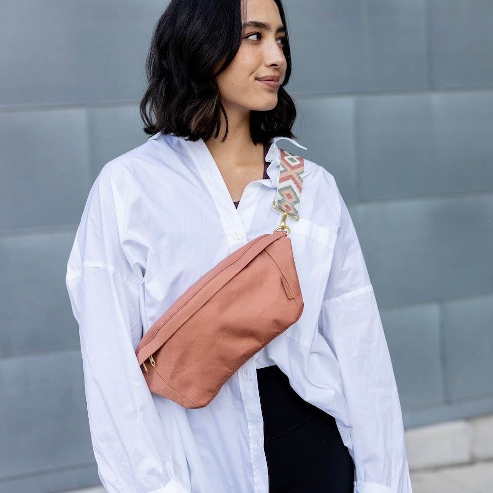 Athleisure Luxe: Rose Fanny Pack with Leggings Athleisure Luxe: Rose Fanny Pack with Leggings — Fanny Pack Outfits
