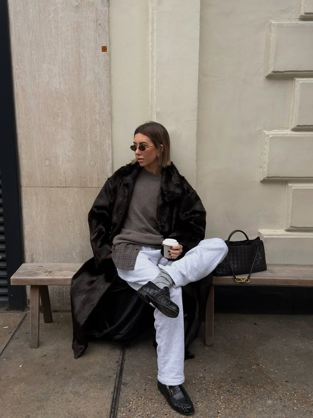 Cozy Comfort: Sweatpants and Faux Fur Coat with Platform Loafers Cozy Comfort: Sweatpants and Faux Fur Coat with Platform Loafers — Platform Loafers Outfits