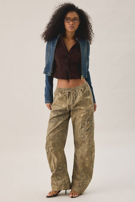 Denim Jacket with Patterned Wide-Leg Pants and Thong Sandals Denim Jacket with Patterned Wide-Leg Pants and Thong Sandals — Urban Outfitters Outfits
