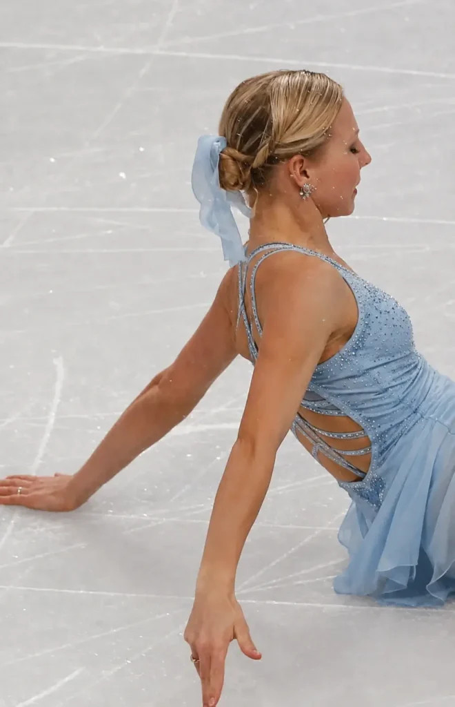 Visual Idea — A Figure Skater With Blonde Visual Idea — A Figure Skater With Blonde — Figure Skating Hairstyles