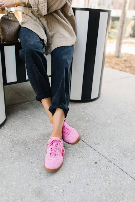 Pink Oversized Blazer, Hoodie, and Pink Sneakers — Retro Sneakers Outfits
