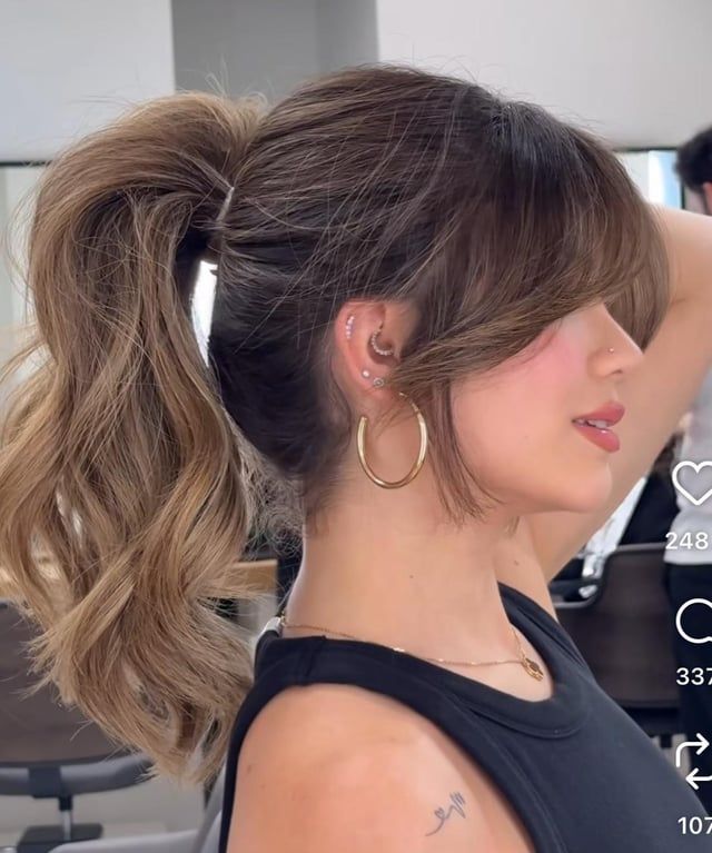 Shoulder Length Ash Blonde Messy Ponytail Shoulder Length Ash Blonde Messy Ponytail — Ponytail with Curtain Bangs