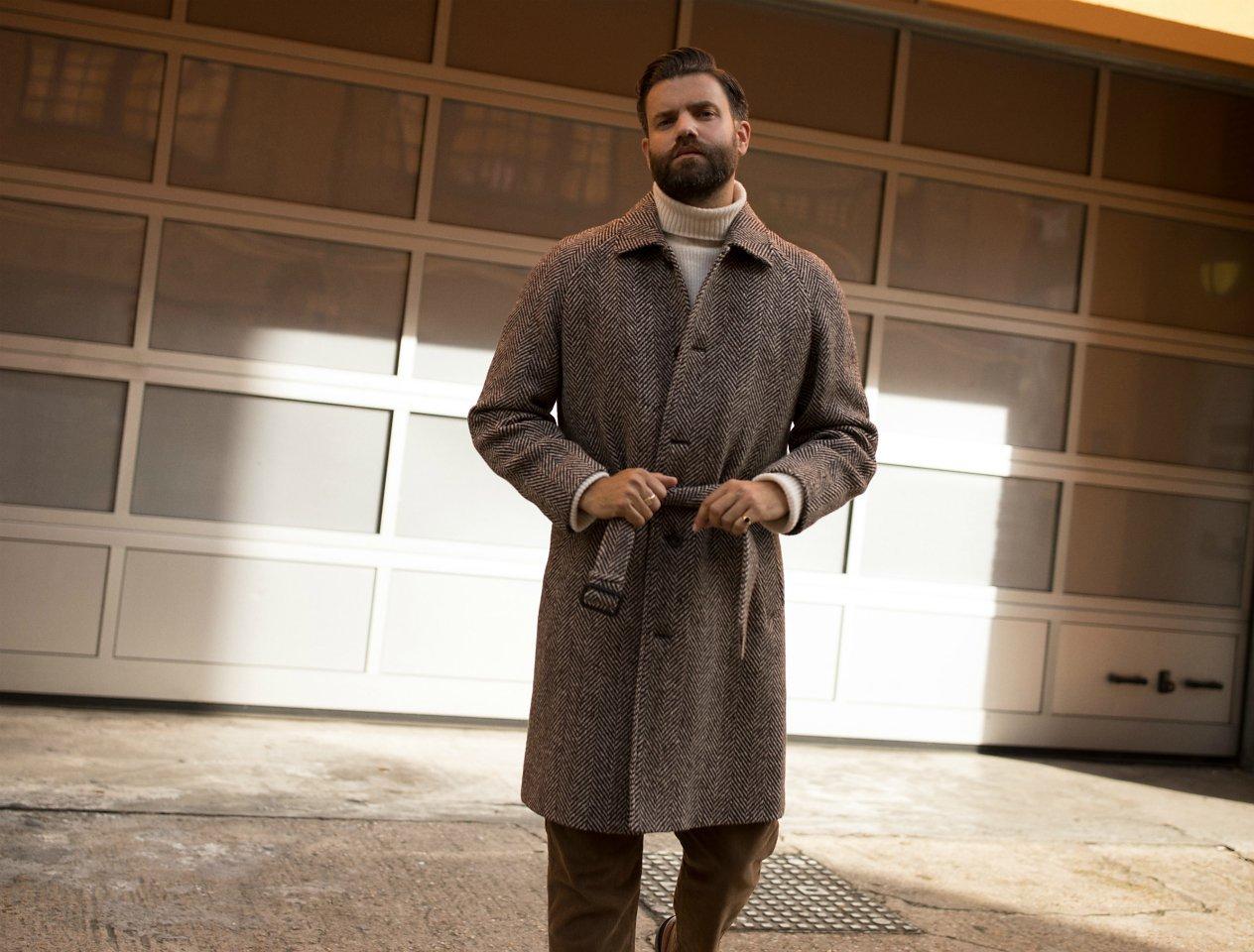 Patterned Overcoat for a Winter Date Night Patterned Overcoat for a Winter Date Night — Mens Date Night Outfits