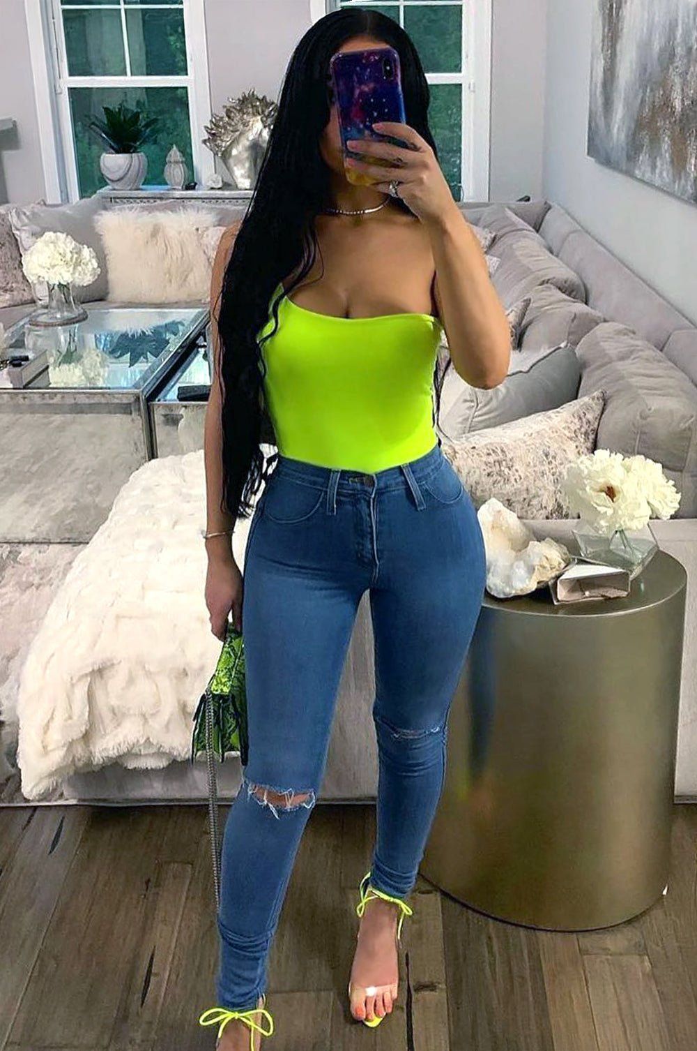 Ripped Skinny Jeans with Neon Bodysuit and Heels — Ripped Jeans