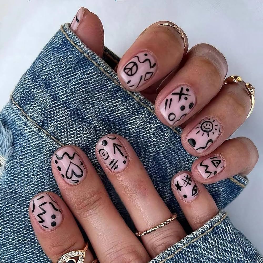 Short Squoval Abstract Doodle Press On Nails, Black Line Art Fake Nails for Women, Reusable Stick On Nails, Short Glossy Nude False Nails, Trendy Graphic Nail Designs : Amazon.ae: Beauty