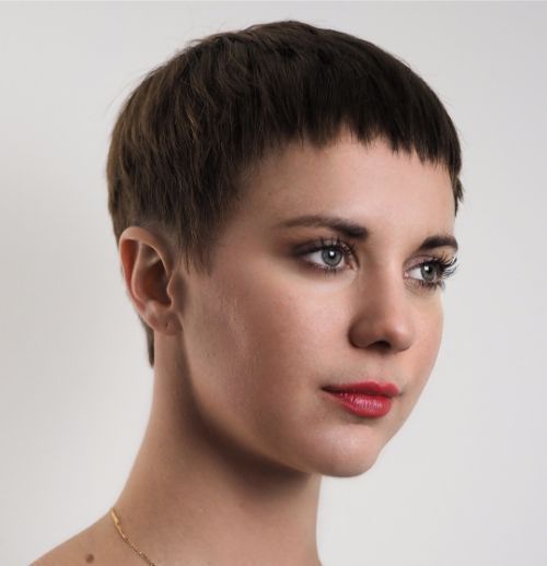 Textured Brown Pixie With Highlights Textured Brown Pixie With Highlights — Pixie Cut for Round Face