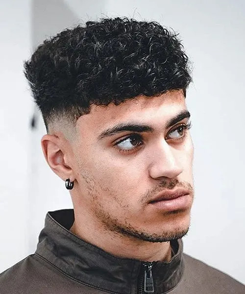 Short Ends Around The Ears Textured Crop With Upward Curls Short Ends Around The Ears Textured Crop With Upward Curls — Broccoli Haircut