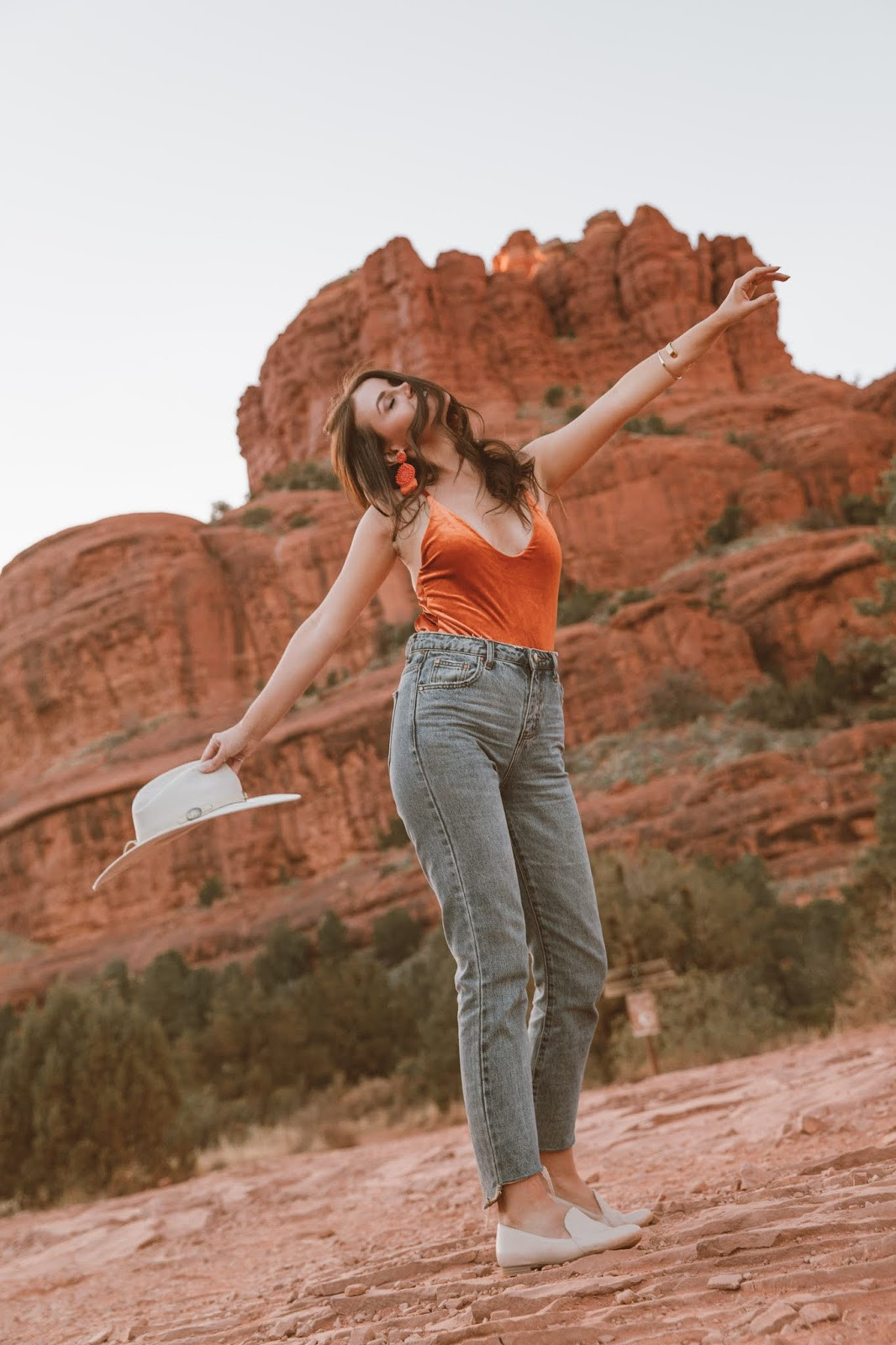 Velvet Tank and Jeans for a Stylish Sightseeing Look — Sedona Outfits