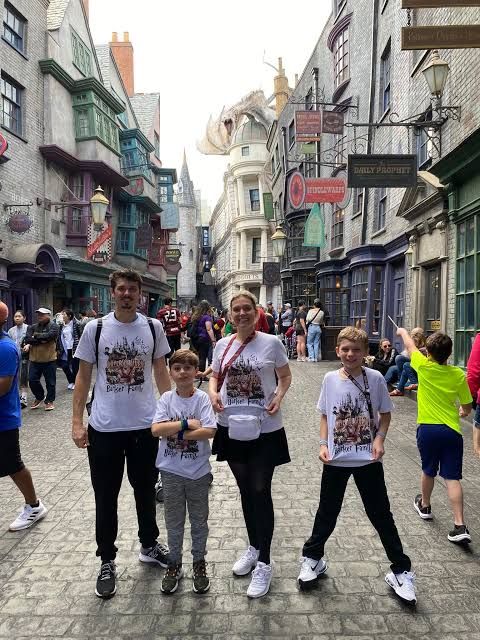 Coordinated Family Graphic Tees for a Unified Look Coordinated Family Graphic Tees for a Unified Look — Universal Studios Outfits