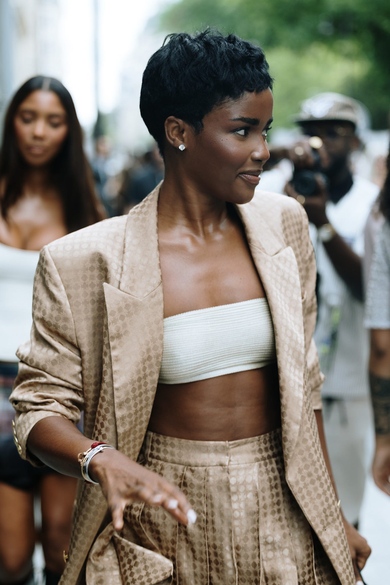 Brown Textured Pixie With Volume — Hairstyles for Short Hair