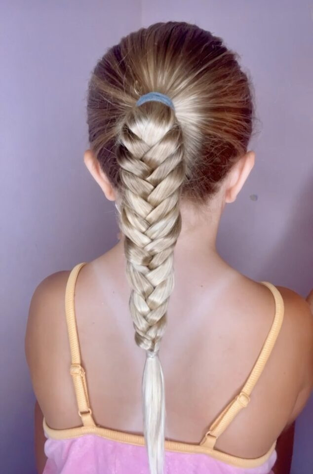 Neat Fishtail Braid With Darker Roots Neat Fishtail Braid With Darker Roots — Tween Hairstyles