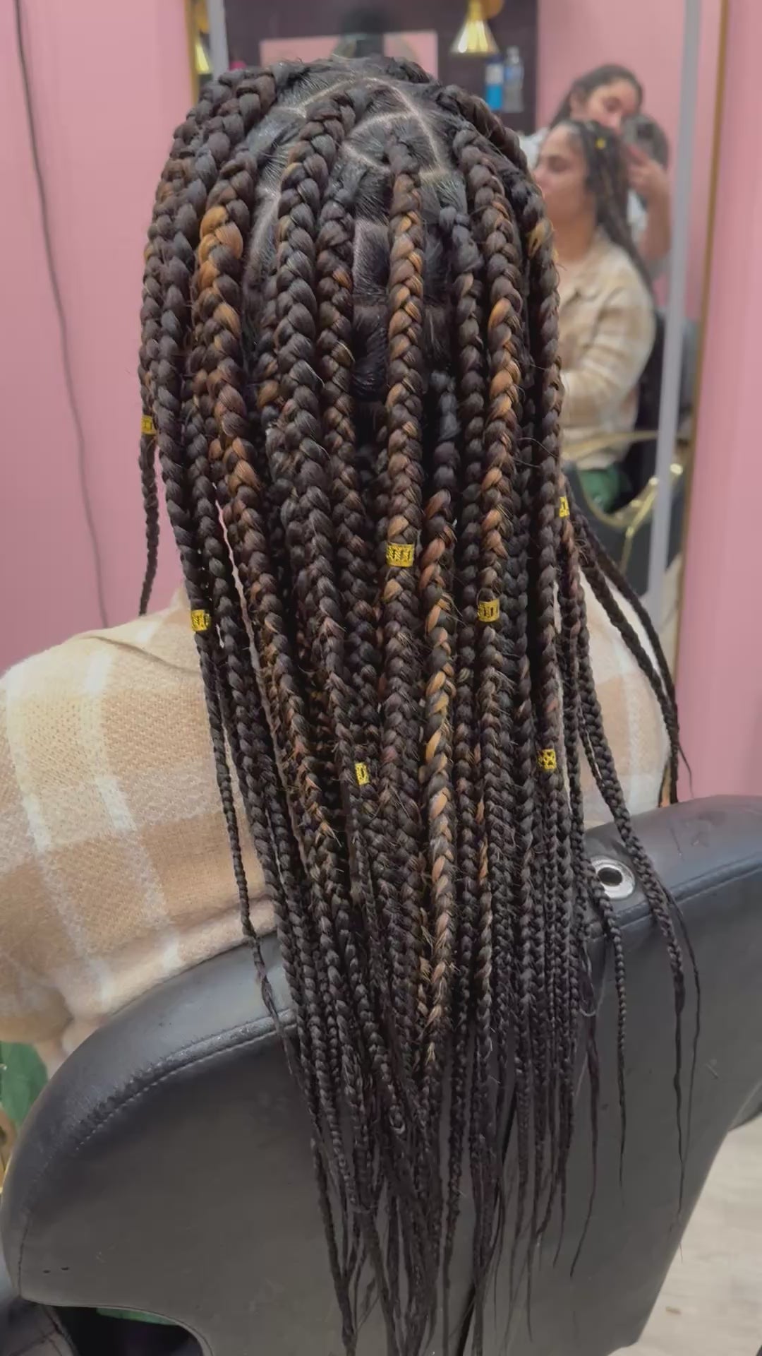 Jumbo Braids with Blonde Highlights and Beads Jumbo Braids with Blonde Highlights and Beads — Jumbo Knotless Braids