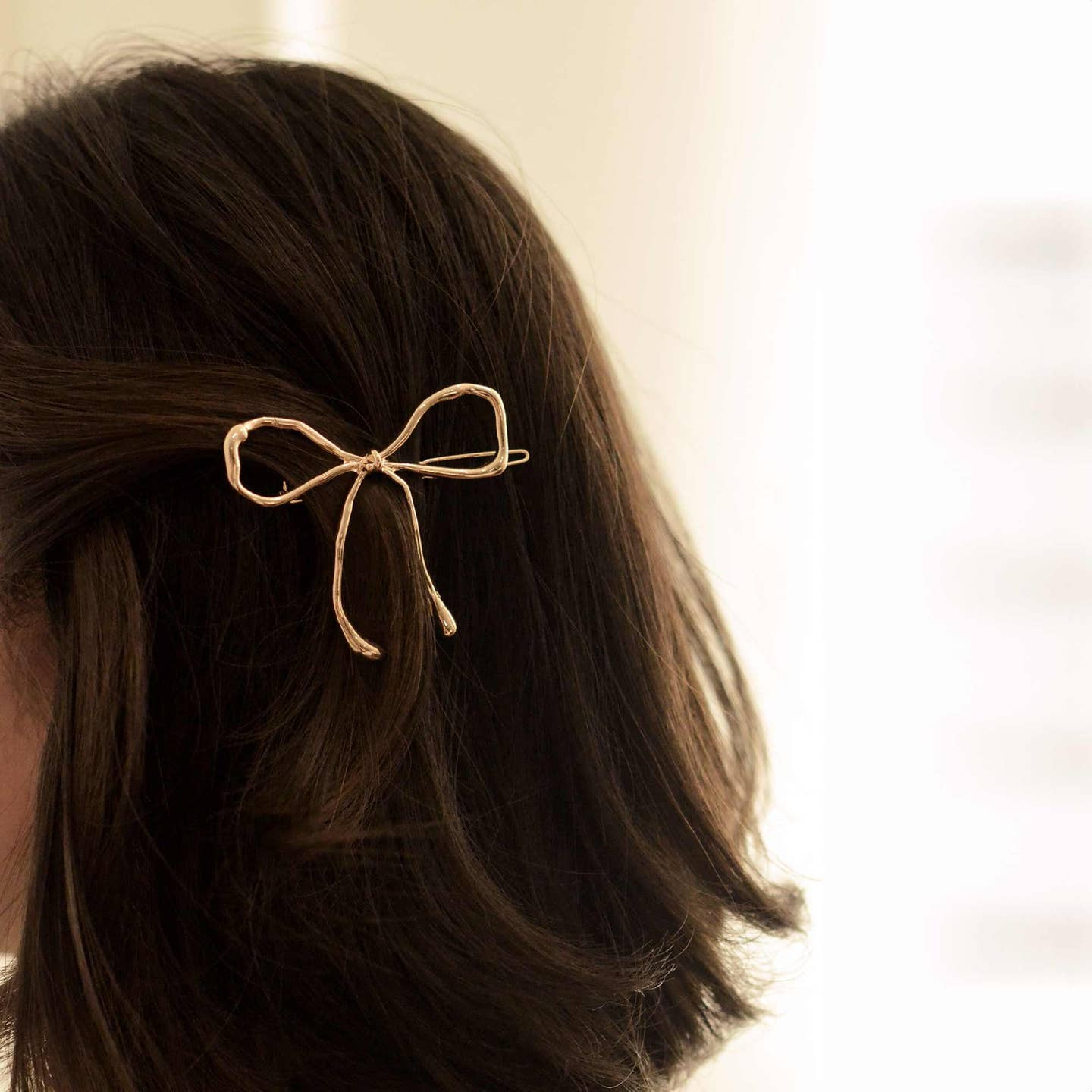 Chin Visual Idea — Barrette Hairstyles