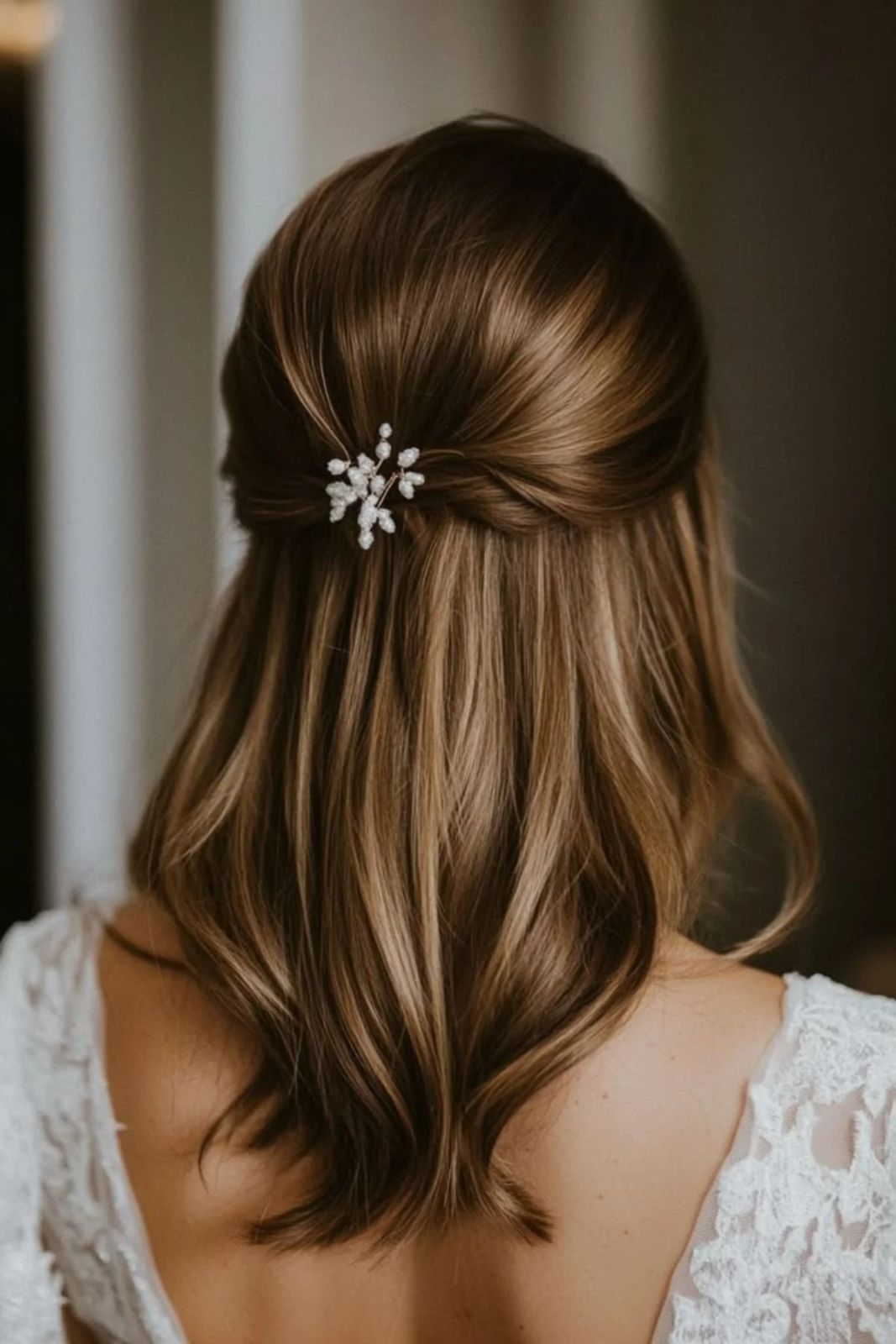 Half Up Half Down Hairstyles for Brides (With Styling Tips from a Pro Hairstylist!) — Haiirology