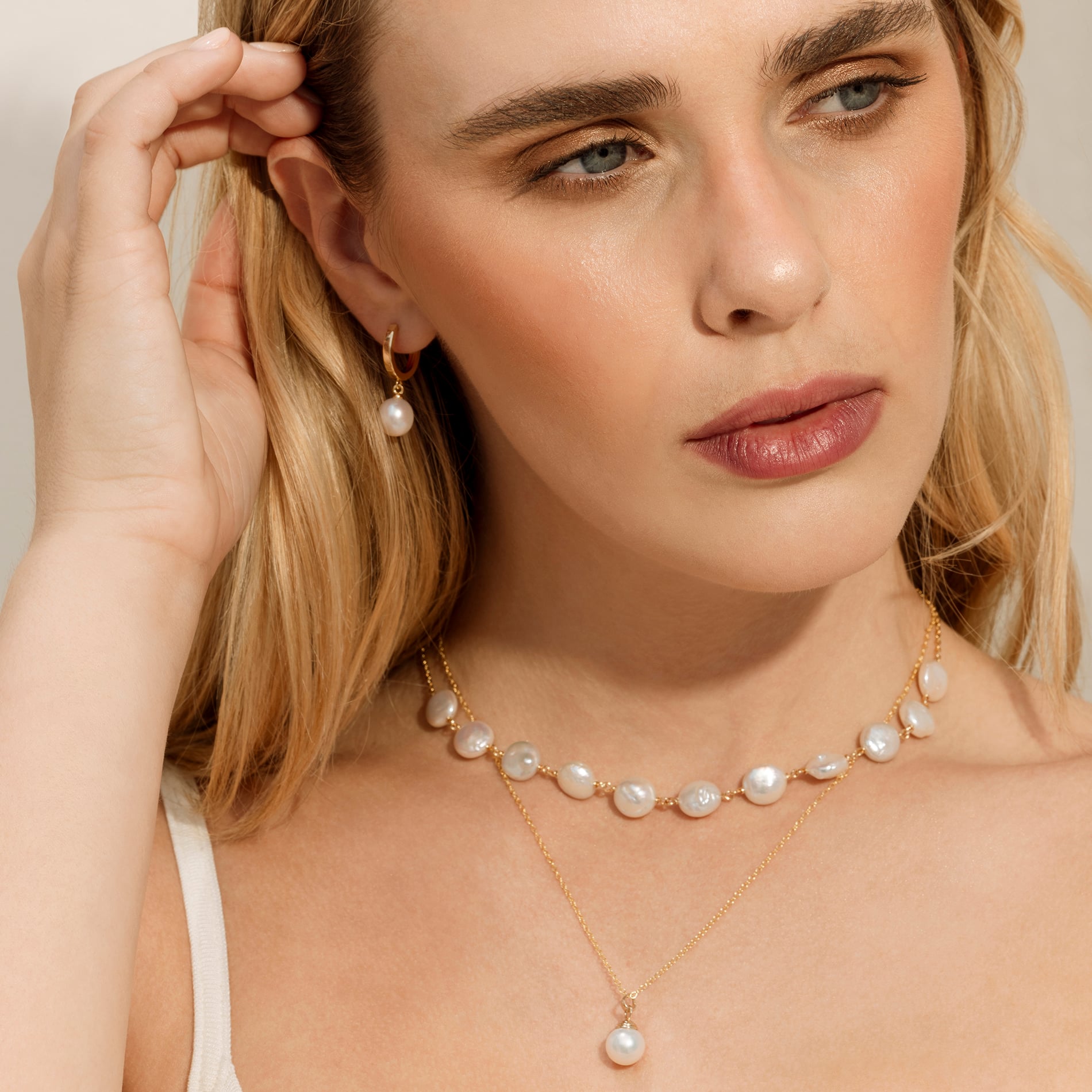 White Tank Top Outfit Idea — Pearl Jewelry