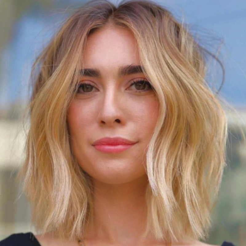 Wavy Bob With Blonde Balayage Wavy Bob With Blonde Balayage — Hairstyles for Women