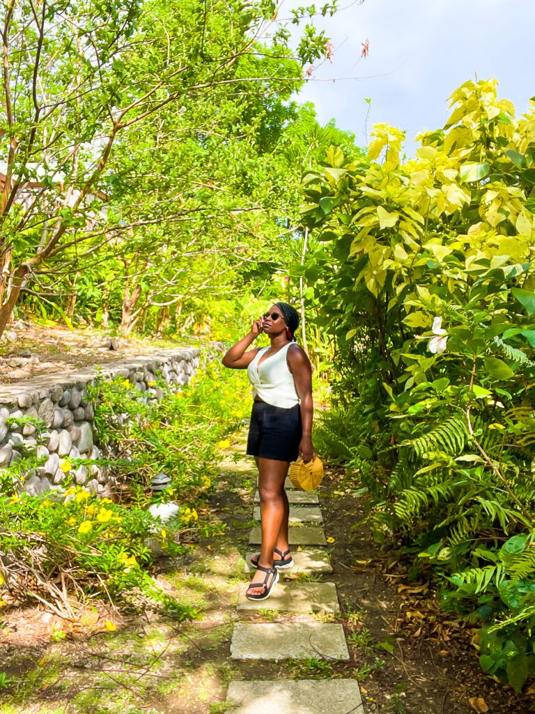 Wrap-Style Top and High-Waisted Shorts for Tropical Day Trips Wrap-Style Top and High-Waisted Shorts for Tropical Day Trips — Dominican Republic Outfits