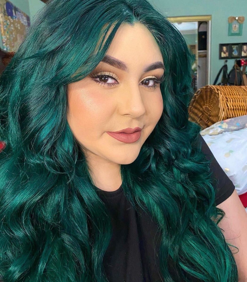 Collarbone Wavy Dark Green — Dark Green Hair
