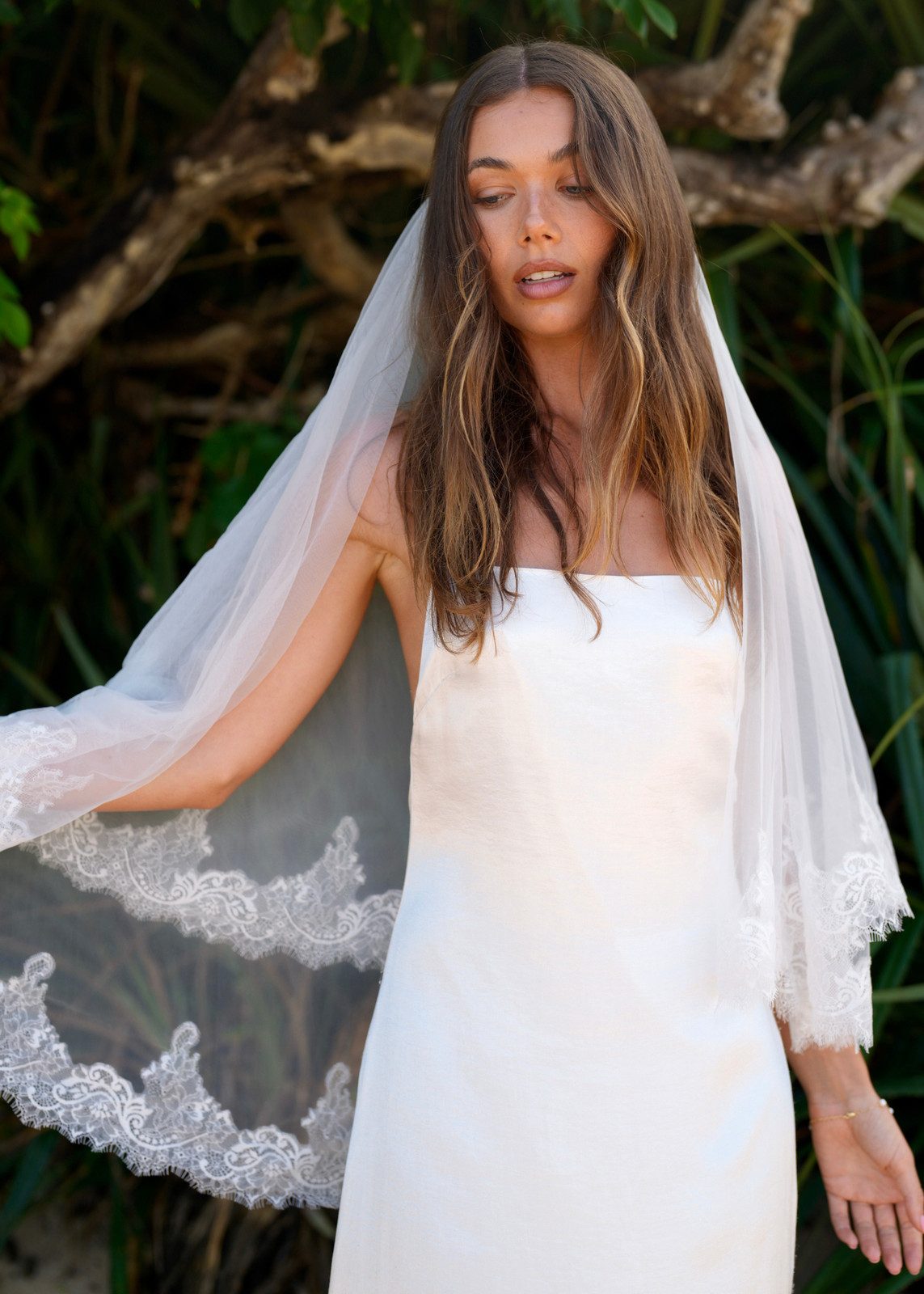 Loose Waves with Balayage and Lace Veil Loose Waves with Balayage and Lace Veil — Wedding Hairstyles with Veil