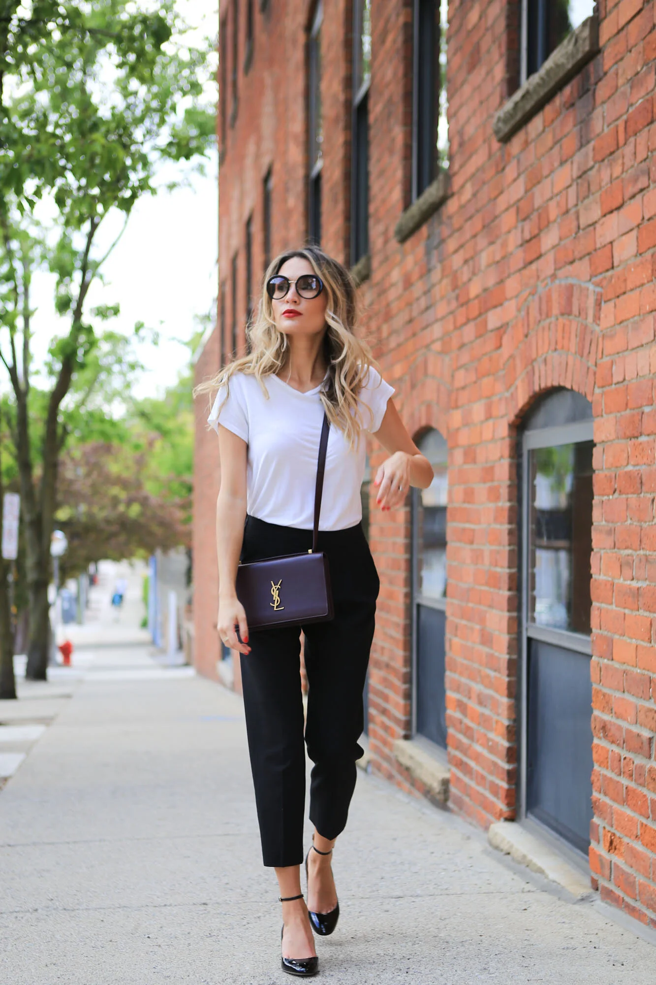 Classic White Tee and Black Trousers for Versatile Style — Aritzia Outfits
