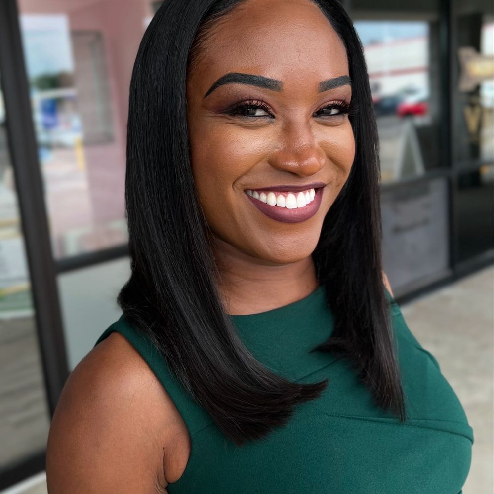 Collarbone Bob, Straight and Thick Collarbone Bob, Straight and Thick — Silk Press Bob