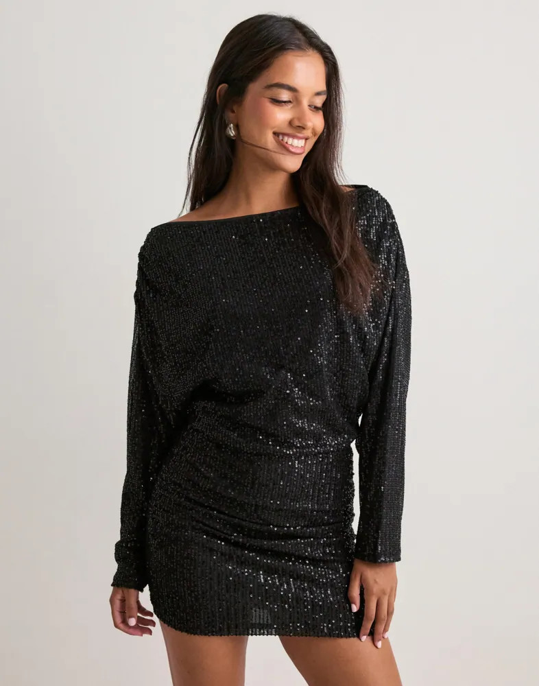Relaxed Black Draped Long-Sleeve Sequin Dress Relaxed Black Draped Long-Sleeve Sequin Dress — Sequin Dresses