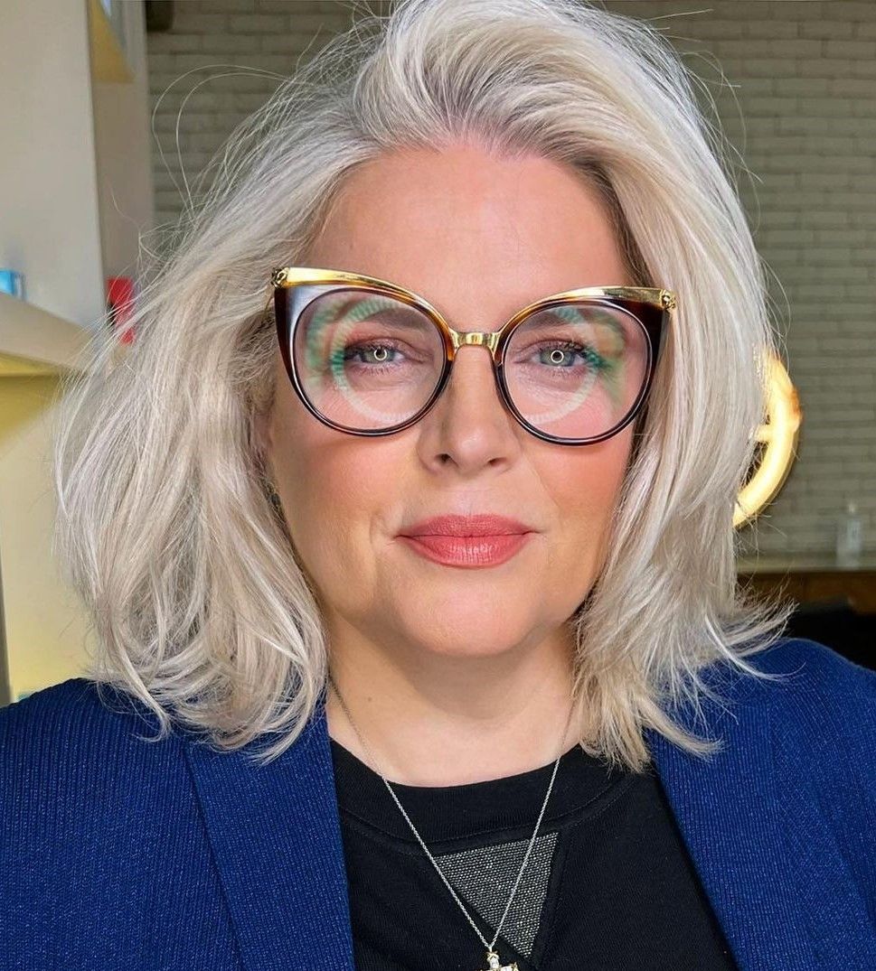 Ash Blonde Angled Lob For Elongation — Haircuts for Chubby Faces