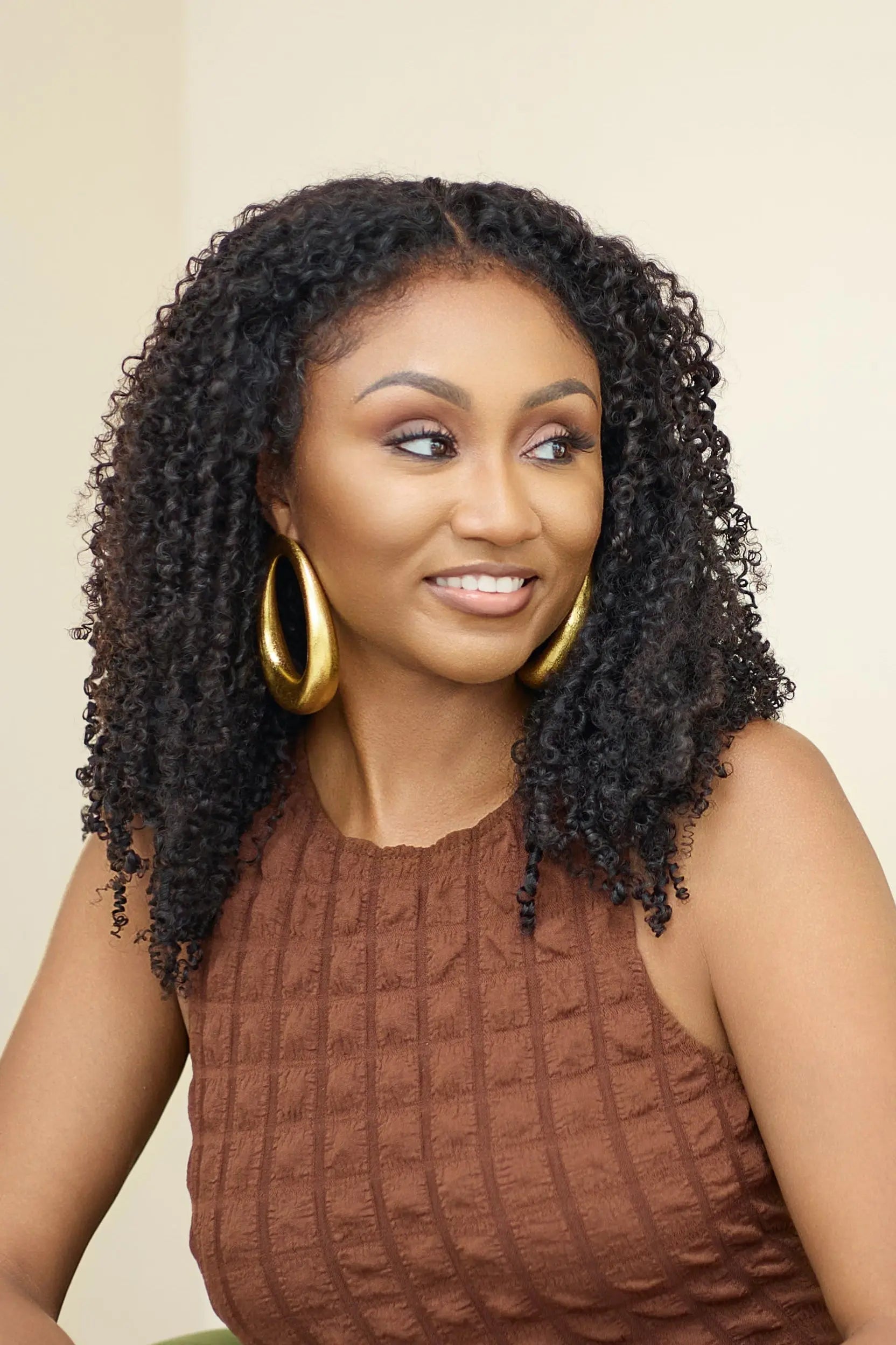 Glossy Collarbone Coils Side Part Glossy Collarbone Coils Side Part — 4A Hairstyles