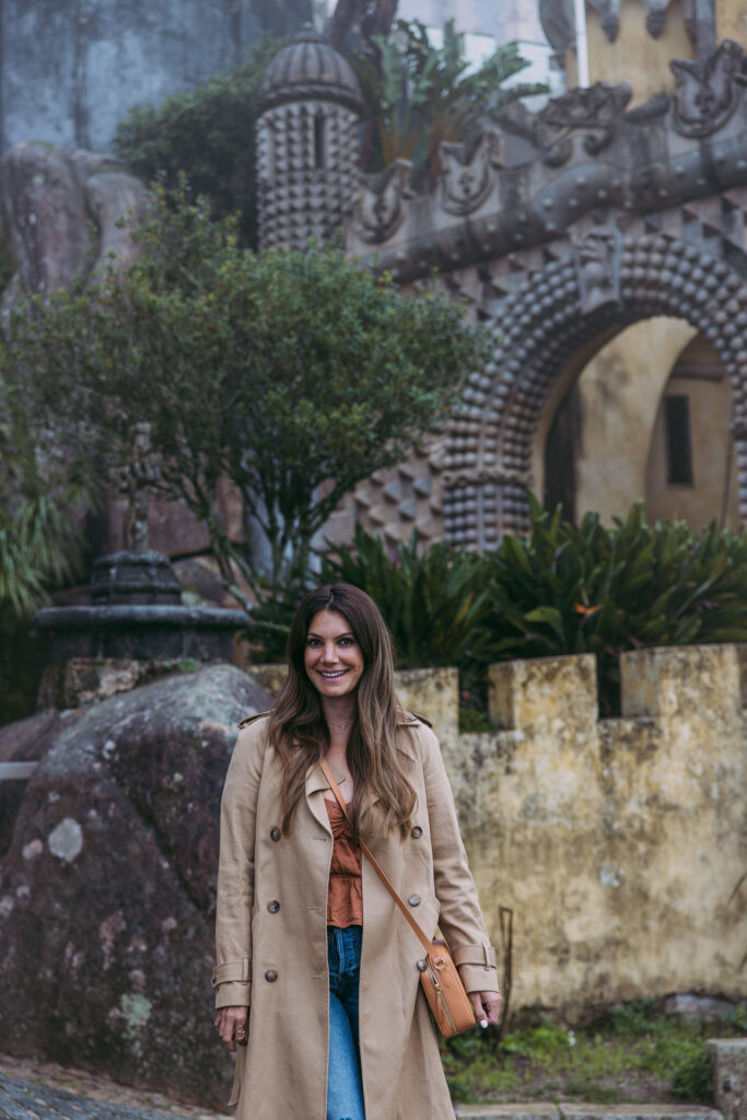 Trench Coat and Jeans for Chic Daytime Exploration — Portugal Outfits