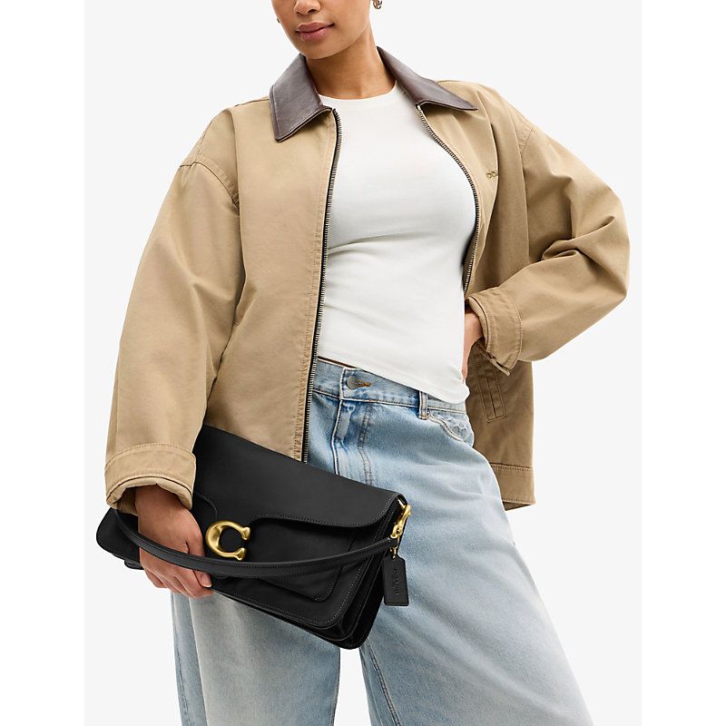 Chic Beige Jacket with Black Shoulder Bag Chic Beige Jacket with Black Shoulder Bag — Coach Bag Outfits