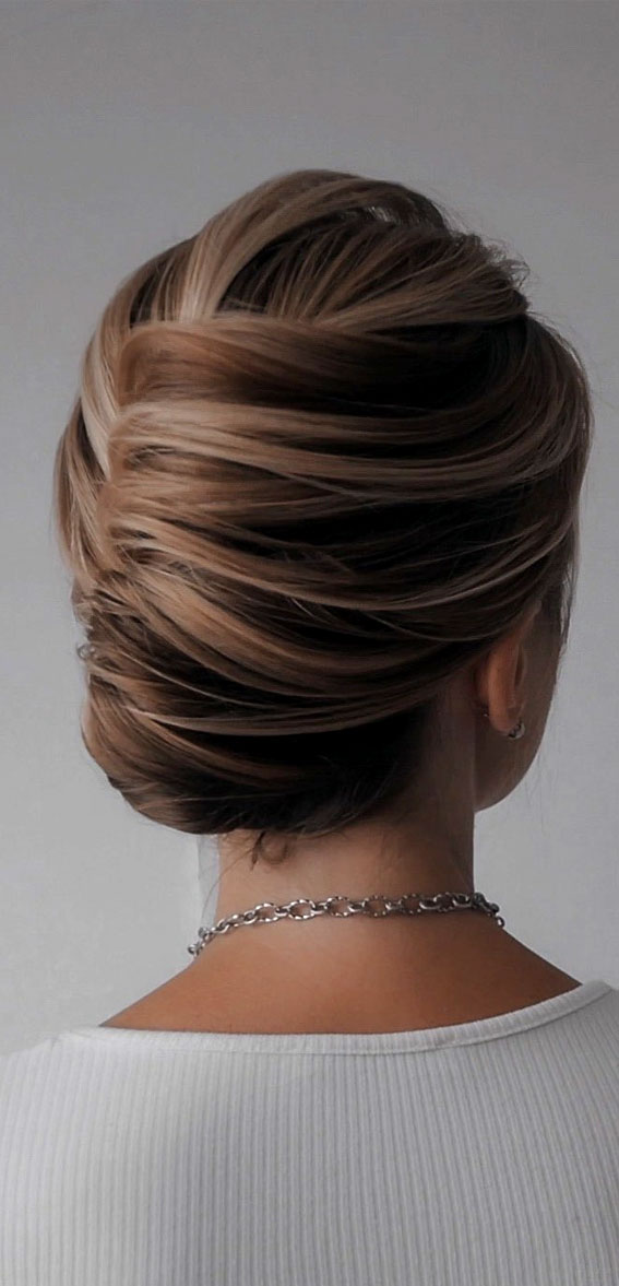 Smooth Honey Blonde Layered Twist Smooth Honey Blonde Layered Twist — French Twist