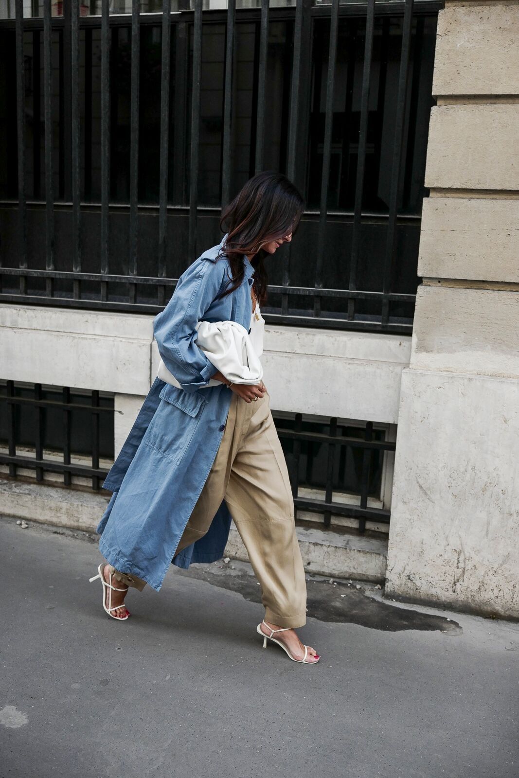 Oversized Blazer and Mini Skirt with an Olive Green Bottega Veneta Bag Oversized Blazer and Mini Skirt with an Olive Green Bottega Veneta Bag — Bottega Veneta Bag Outfits