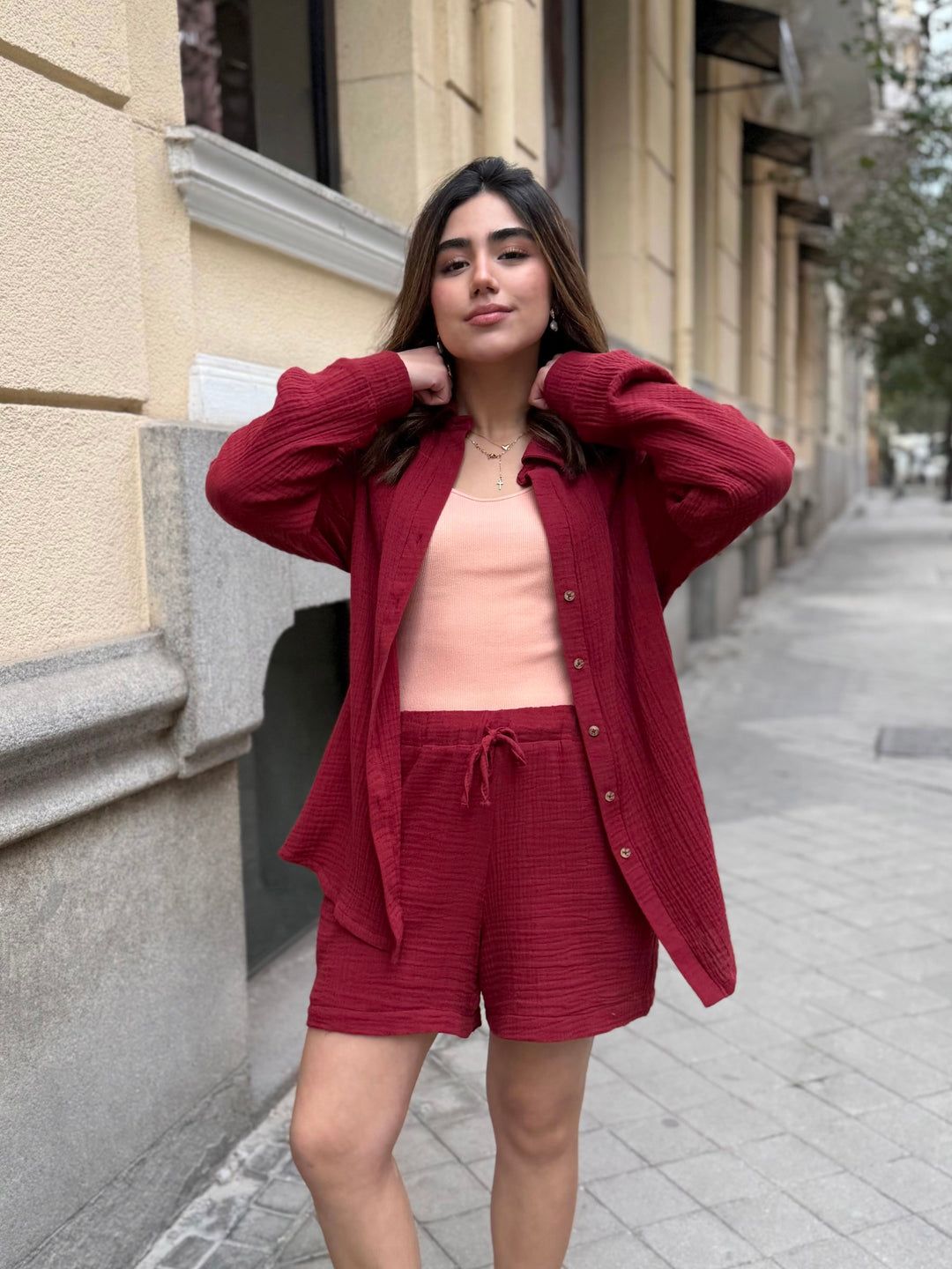 Sangria Red Gauze Set with Flat Sandals Sangria Red Gauze Set with Flat Sandals — Madrid Outfits
