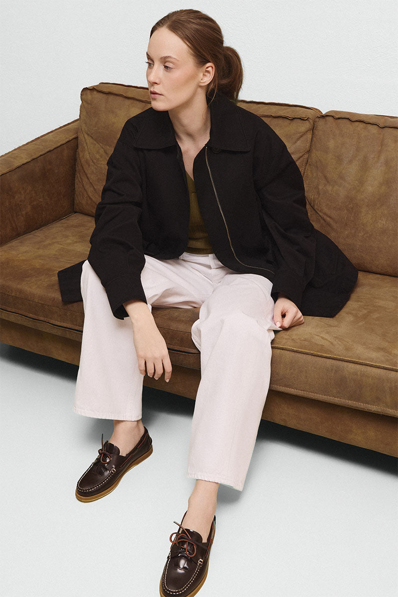 Black Zip-Up Jacket with Olive Green Tank and Wide-Leg Pants Black Zip-Up Jacket with Olive Green Tank and Wide-Leg Pants — Utilitarian Outfits