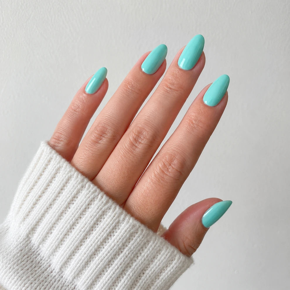 Medium Turquoise With A Hint Of Green Visual Idea — Turquoise Nails