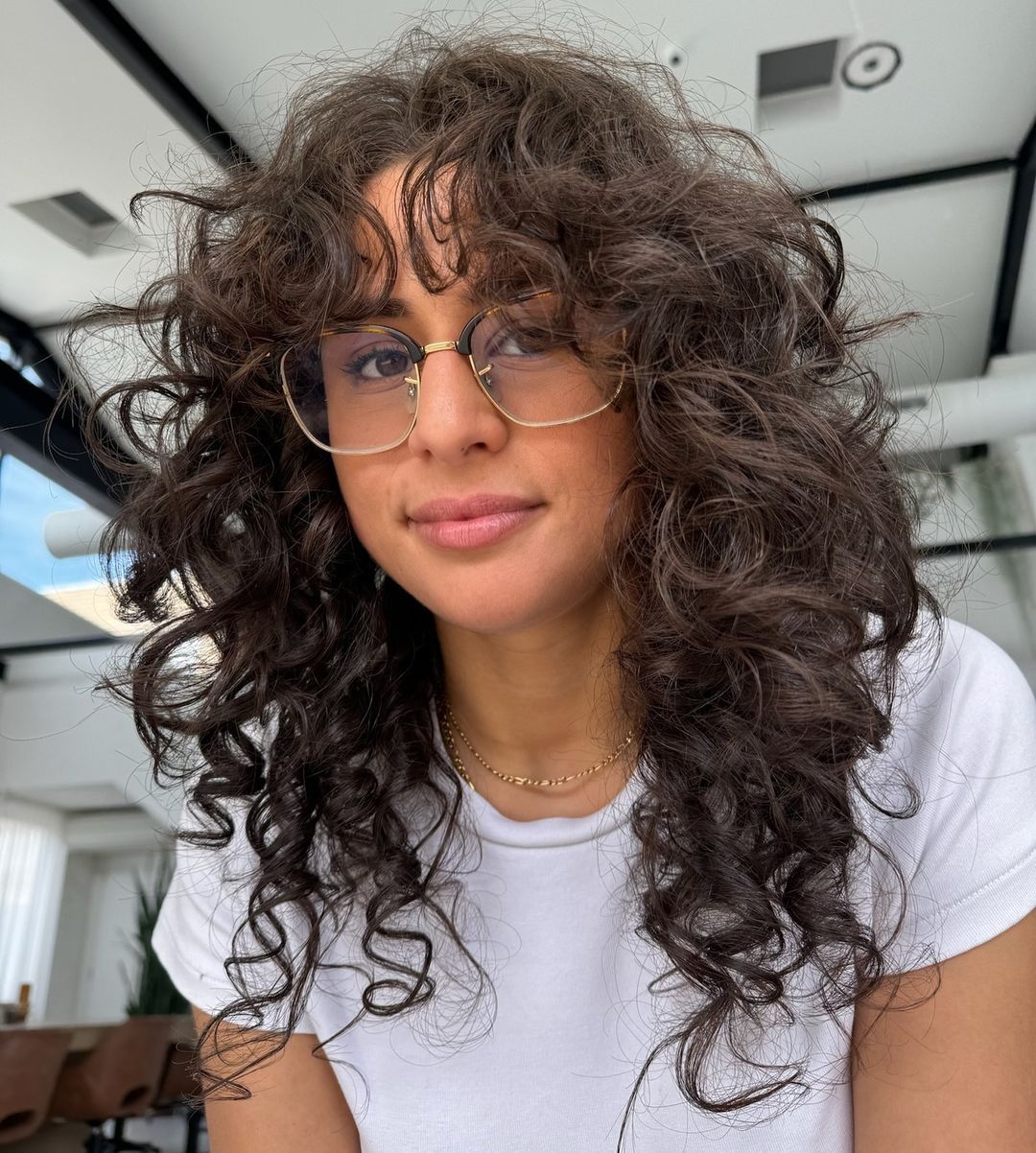 Messy Wavy Wolf Cut For Texture — Wolf Cut Medium Hair