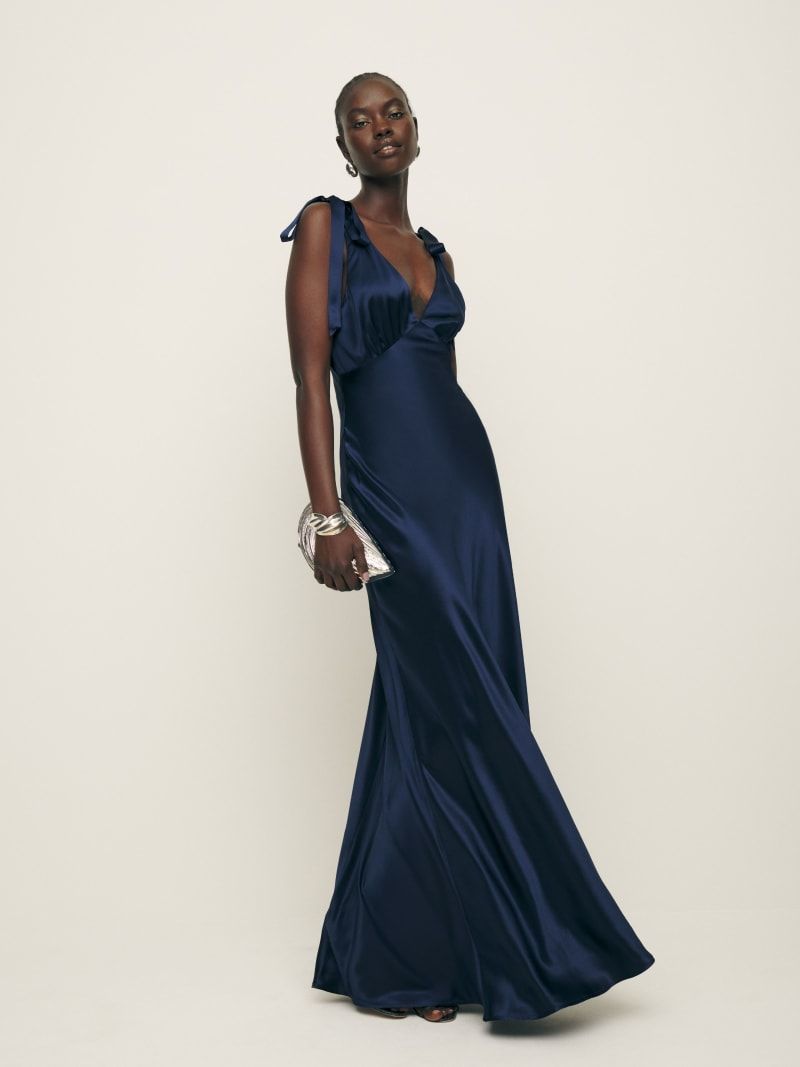 Navy Blue Silk Gown with Mermaid Silhouette Navy Blue Silk Gown with Mermaid Silhouette — Silk Dresses