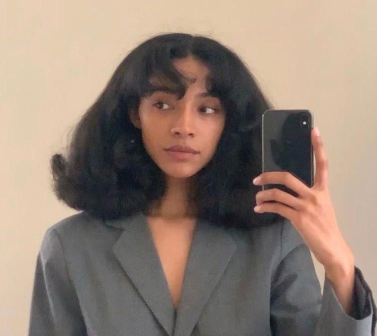 Voluminous Collarbone Blowout With Bangs Voluminous Collarbone Blowout With Bangs — Blowout Natural Hair