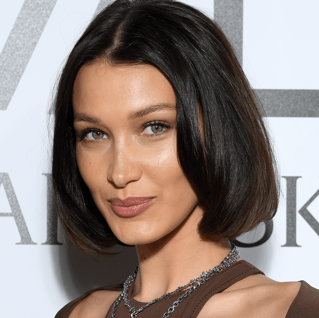 Dark Brown Blunt Bob With Fine Texture — Hairstyles for Oval Faces