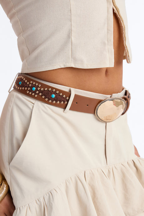 Studded Turquoise Belt Accentuates Cropped Top and Light Skirt — Western Belt Outfits