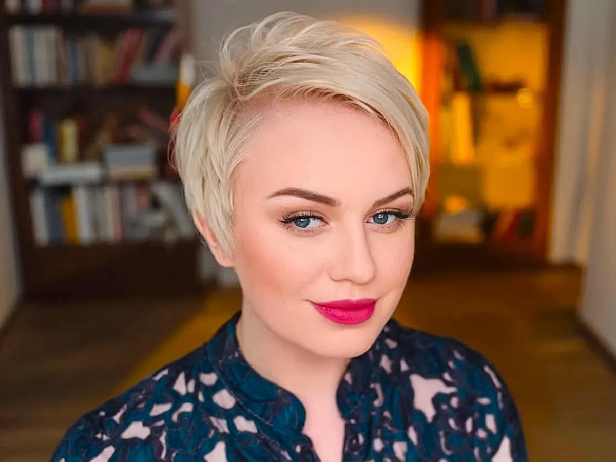 51 Best Short Hairstyles for Round Faces to Look Slimmer