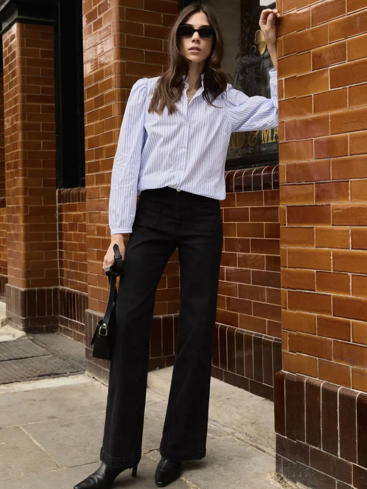 Chic Workwear: Wide-Leg Black Jeans with a Striped Button-Down Chic Workwear: Wide-Leg Black Jeans with a Striped Button-Down — Black Jeans Outfits