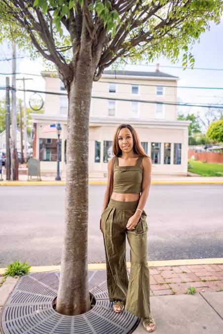 Olive Green Linen-Like Set — Monochrome Outfits