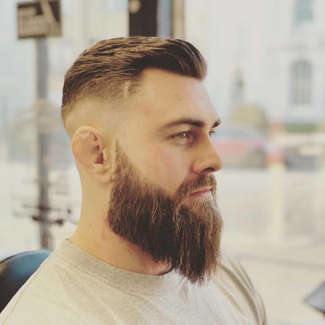 Pointed Full Beard Mid-Chest Pointed Full Beard Mid-Chest — Beard Styles
